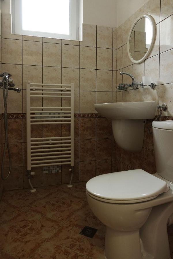 Семеен Хотел Орфей Teshel Buitenkant foto